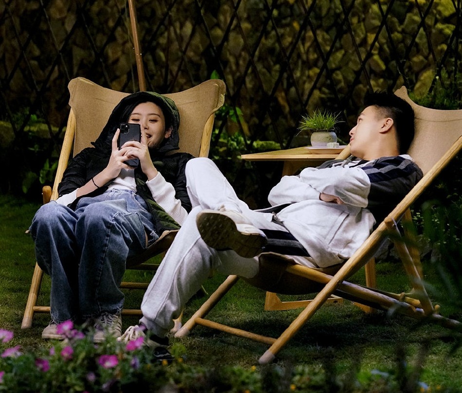 賭王何鴻燊兒子何猷君與內地模特兒奚夢瑤的婚姻生活一直是傳媒眼中的焦點,近日兩公婆更登上內地真人騷節目《幸福三重奏》