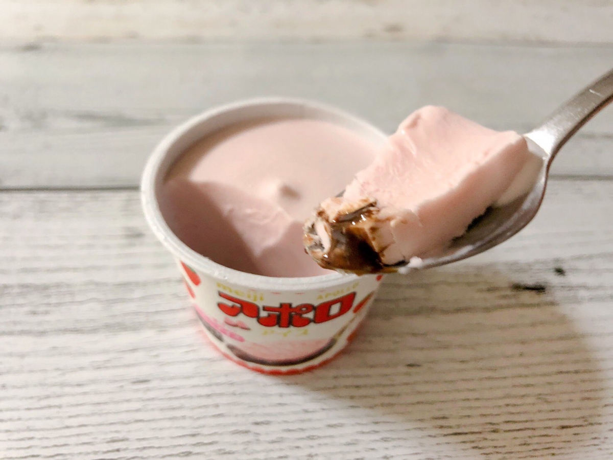 日本明治推出阿波羅草莓朱古力雪糕/酸甜草莓雪糕加香濃朱古醬