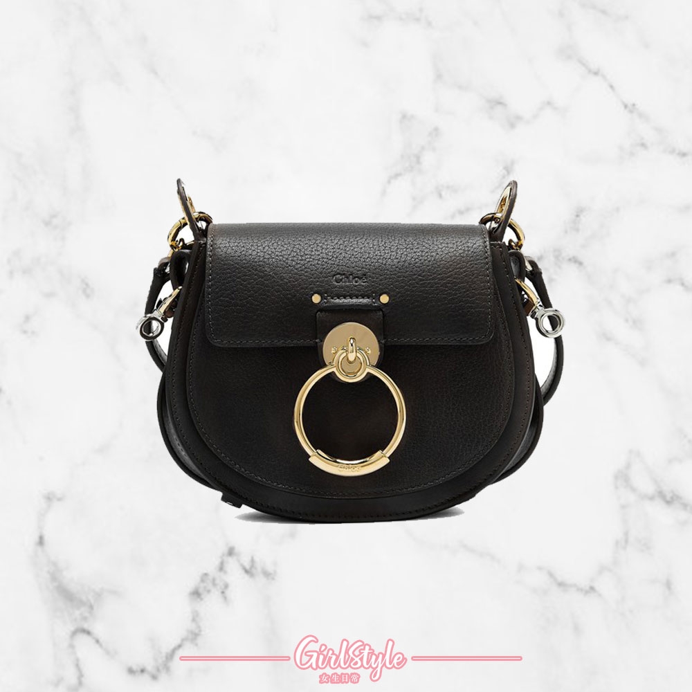 【24s名牌手袋Black Friday2020】Tess bag系列的手袋絕對是其中一款Chloé的標誌款手袋,雖然在2018秋冬才推出這系列