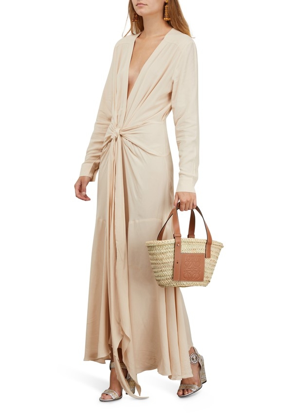 LOEWE Basket small bag HK$3,650 優惠價HK$2847