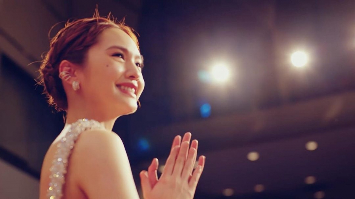 楊丞琳的「LIKE A STAR」演唱會在昨天完成最終場!分隔兩地的楊丞琳跟老公李榮浩已經時隔半年沒見面,但是在演唱會期間也頻頻放閃,甜死不少粉絲~由於疫情關係,李榮浩並未能到現場支持,但是他也全程有保持網上連線觀看,隔空支持。