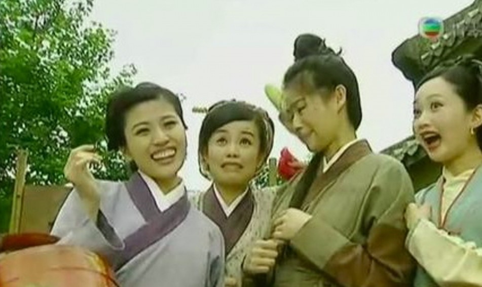 瑜珈女神媽媽林芊妤Coffee原來年輕時在TVB《耀舞長安》一劇中也演過哨牙古裝角色!當時她還未改名,名為林婉霞。角色也是一個八卦的婦人,不過哨牙也未能讓他當時在TVB爆紅,後來轉型做Youtuber發展更佳,可能她比較適合做一個美女!