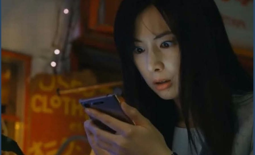 後來,她發現所謂的「男同學」透過whatsapp找他問他:「還不回來?」,前夫指是問他會不會來打機。一個禮拜後,「男同學」又send訊息問「可唔可以比個原因我」,但女網友指「以上乜聊天記錄都冇,問佢先話刪左」,前夫指原因是「男同學」不知道他有女朋友,還竟向他表白,當時免得女網友亂想所以刪去訊息。