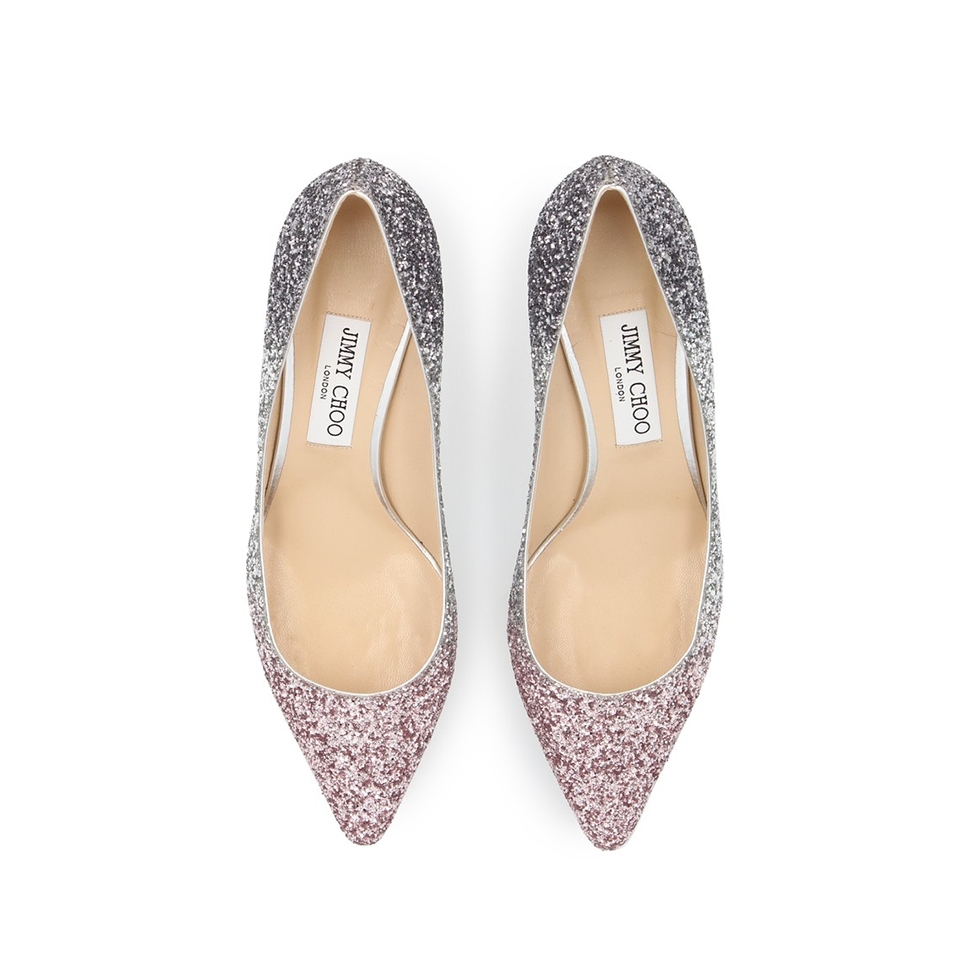 【Jimmy Choo婚鞋】鞋跟高度為6 cm,品牌的腳尖和優雅的弧度很貼服你的腳型,令你走路時更舒適。