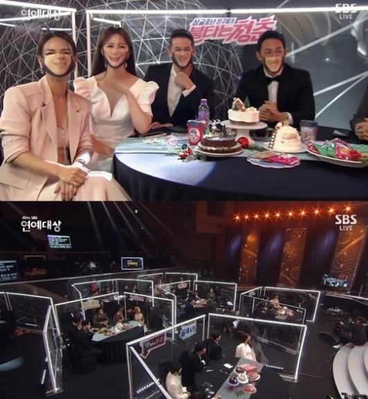 韓國一年一度的SBS演藝大賞在日前舉行,當中也有不少看點,首先當然是全場最矚目的「笑臉口罩」!大會因應疫情推出不少防疫措施,不惜重金訂製印有在場每一位藝人樣貌的口罩,希望讓觀眾們看得到偶像們的樣子,又讓藝人們安心。
