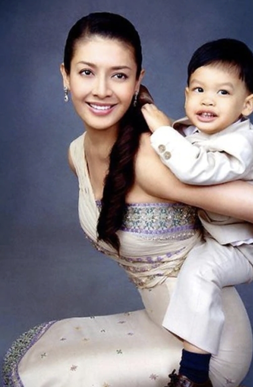 【泰國廢妃】出家西拉米也將復寵/貴妃詩妮娜不雅照流出反獲泰王寵愛