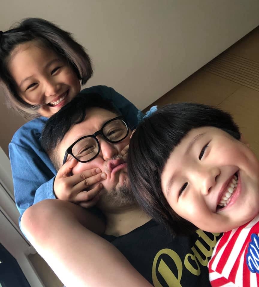 雖然拍過不少經典喜劇,不過谷德昭的人生卻絕對不如他拍的電影般歡樂。