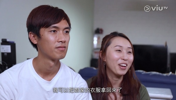 門口還用了不少位置來放養Ray心愛的寵物,包括蜥蝪、龜和蛇等小動物。阿橙指:「唯一解決方法係將不常用物件取走及將它們歸一擺放。」最後,妻子凱儀也開心指自己終於可以把娘家的衣服搬過來擺放!