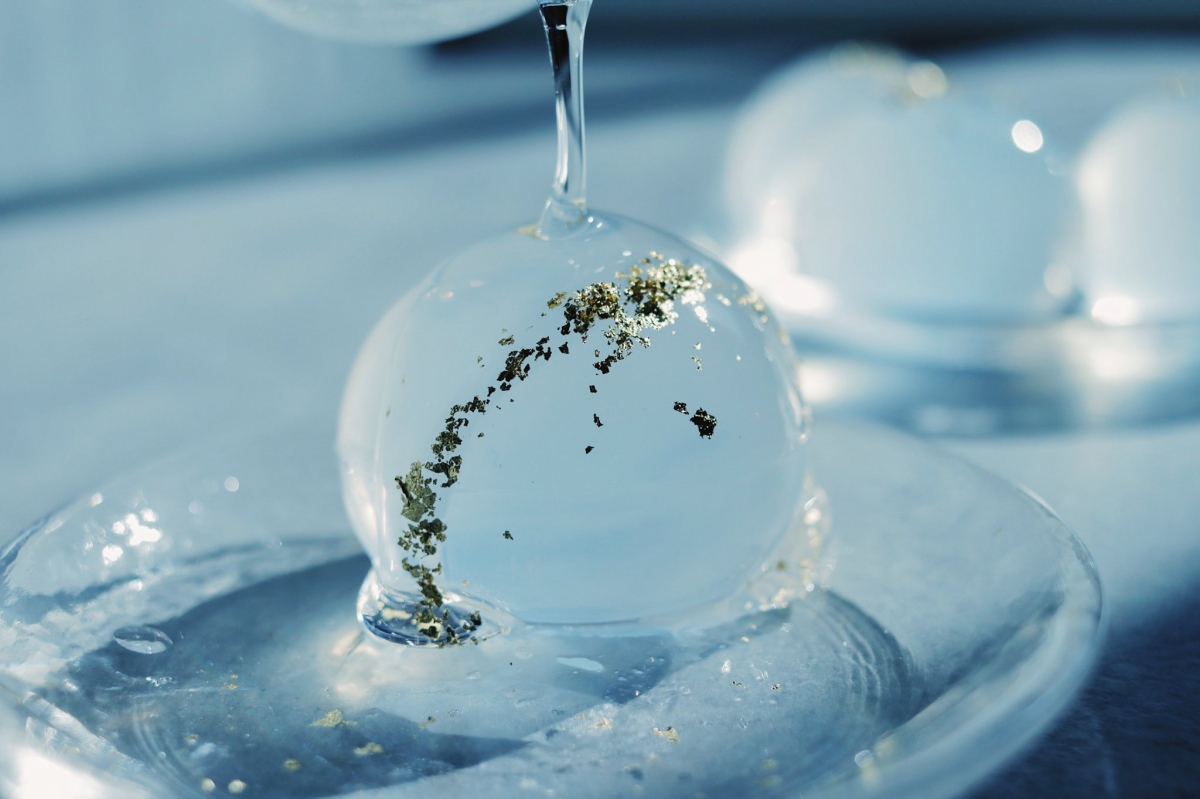 日本傳統甜點水信玄餅也是她的拿手好戲之一