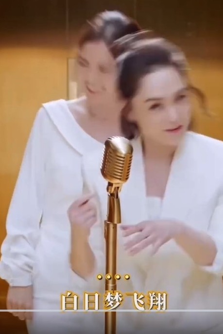 阿SA、阿嬌同框合唱!尷尬舞步+阿嬌「大隻」身材成亮點,網友:大阿SA幾個碼