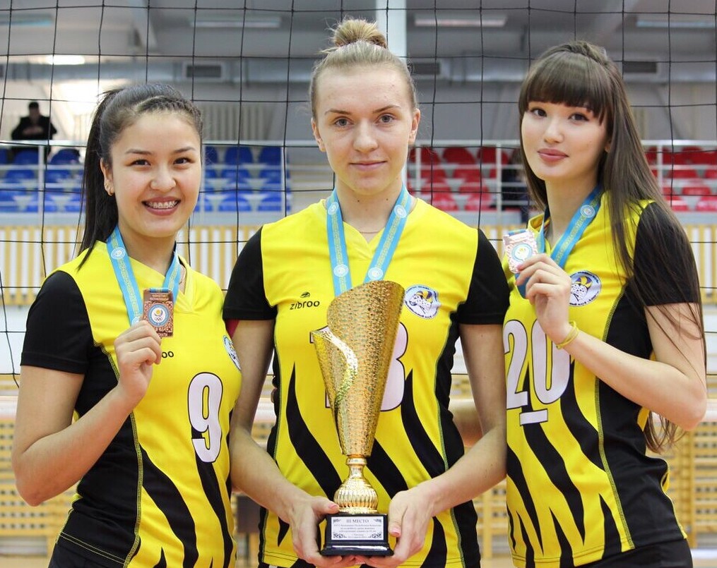 莎賓娜(Sabina Altynbekova)這個名字,相信無論是否排球狂熱者都不會陌生!2014年憑著亞洲青年排球錦標賽而一炮而紅,