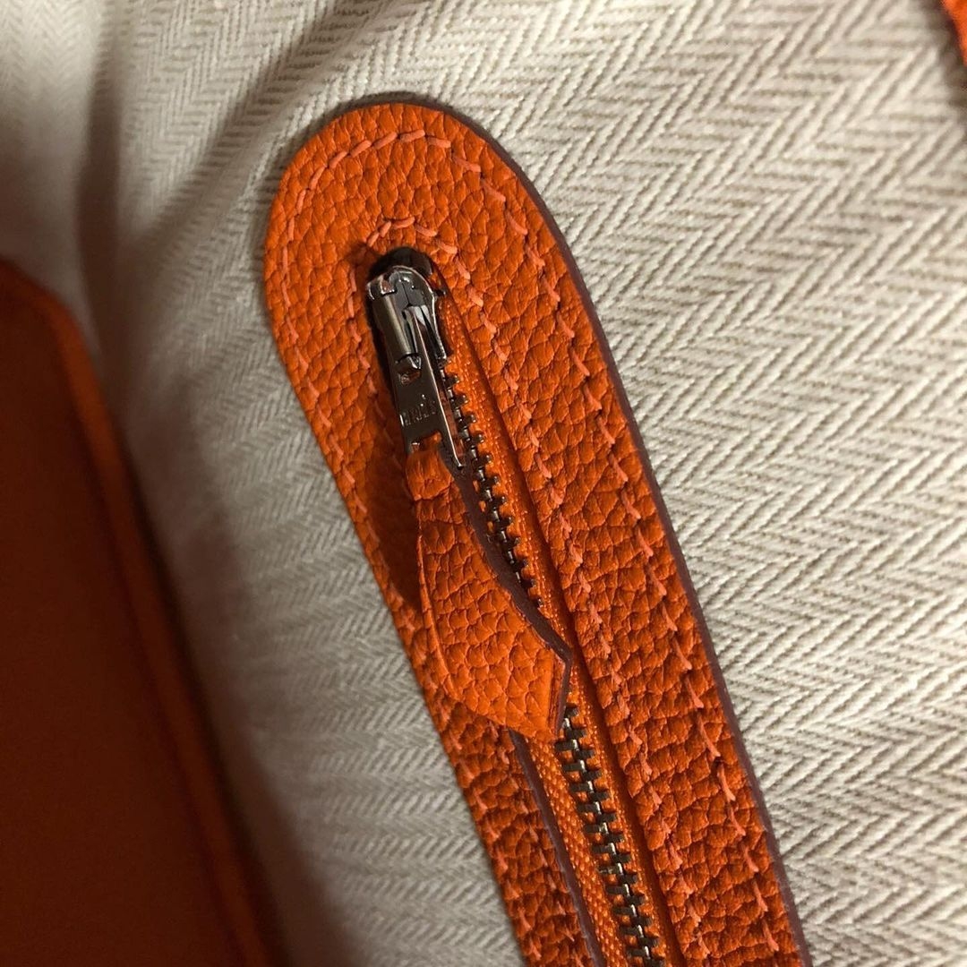 「Hermès Garden Party Bag」手袋容量大,基本上真的可以一袋走天下(笑)