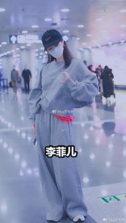 有傳張柏芝已經簽約出演，但有網民卻發現在長沙拍攝當地，久久未能見到她的身影，而其他參賽者，周筆暢、李菲兒、弦子也被目睹出現，陳妍希更揹著吉他登場，主持黃曉明也抵達當地準備拍攝。