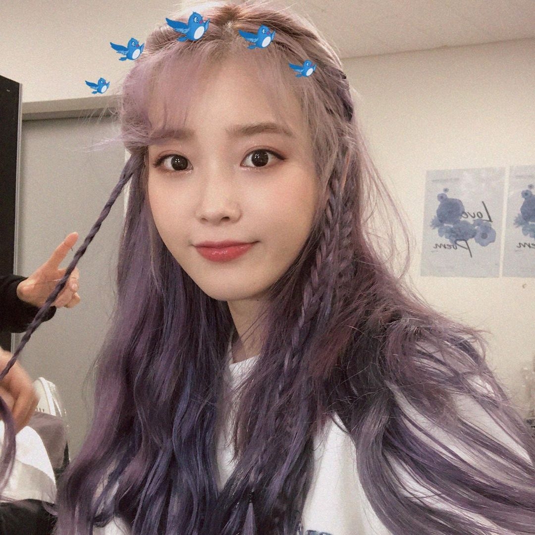 現年27歲的IU(李知恩)當年以15歲之齡出道