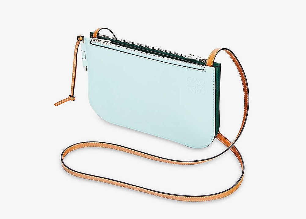 【LOEWE名牌手袋】有興趣可到Selfridges官網發掘更多LOEWE手袋不同的色調，看看那個色調正中你心水吧！