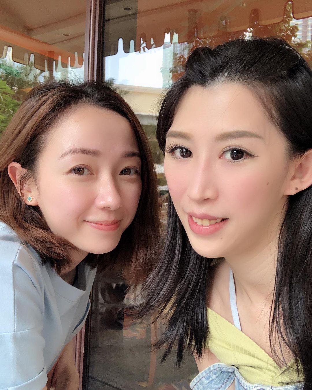 Elaine何綺玲2014年於澳門舉行婚禮,2015年初誕下女兒。即使已為人母,但是身型依然保持得很好!