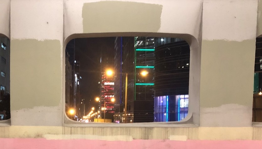 不過,亦有網民稱,自少在觀塘工廠區長大:「八九十年代,當時更多工廠,空氣更加差…你有吾(唔)舒服,無人想,但唔該唔好抺黑觀塘區。」