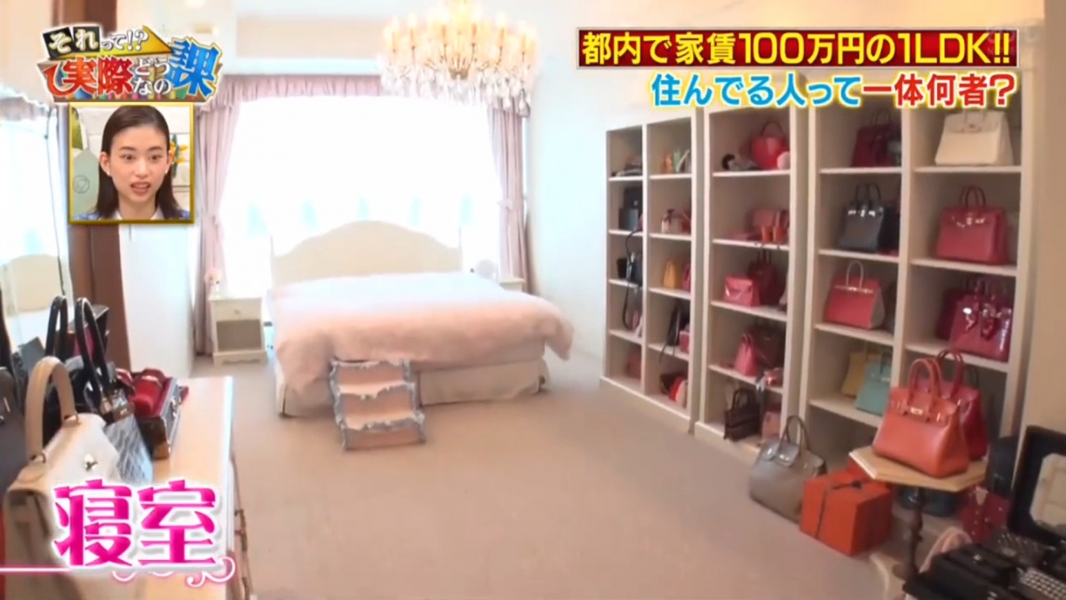 【日本陪酒女Emiri】Emiri早前就接受電視節目《それって!実際どうなの課》的採訪,更大方的公開了所住的公寓內裏的模樣