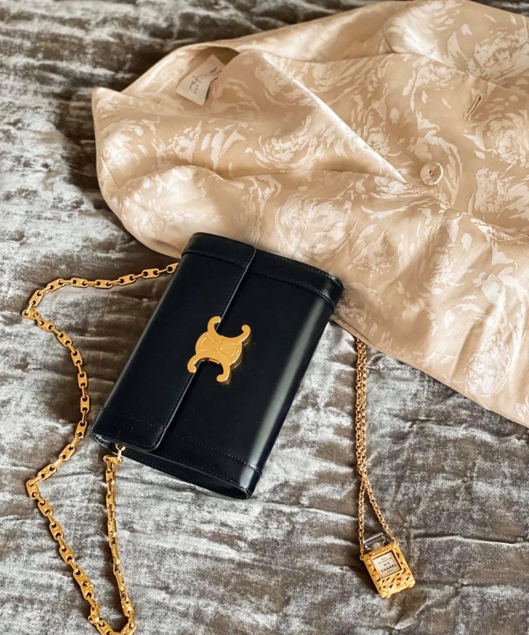 【CELINE手袋】CELINE焦糖色凱旋門STRAP BAG信封包WOC