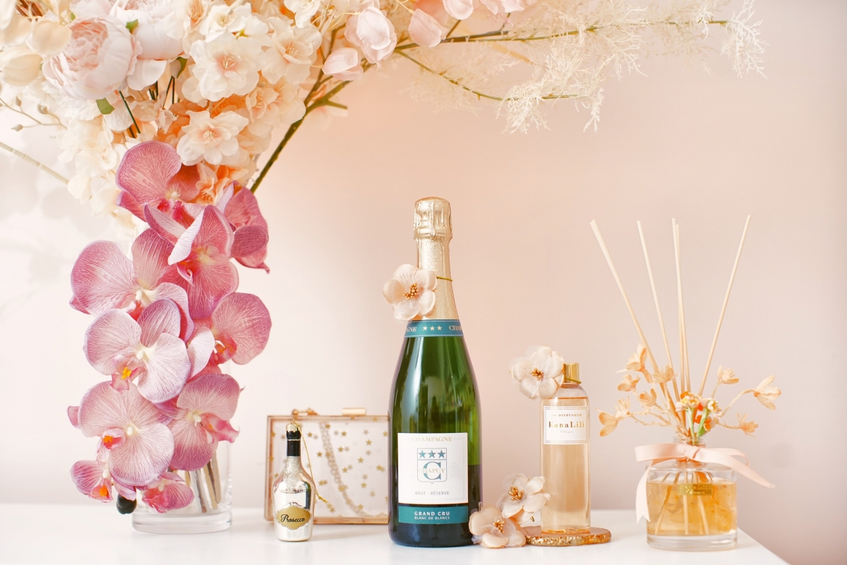 Pinewood Wine x Lilian Kan_The Bubbly Moment_Champagne Chapuy and Diffuser_1