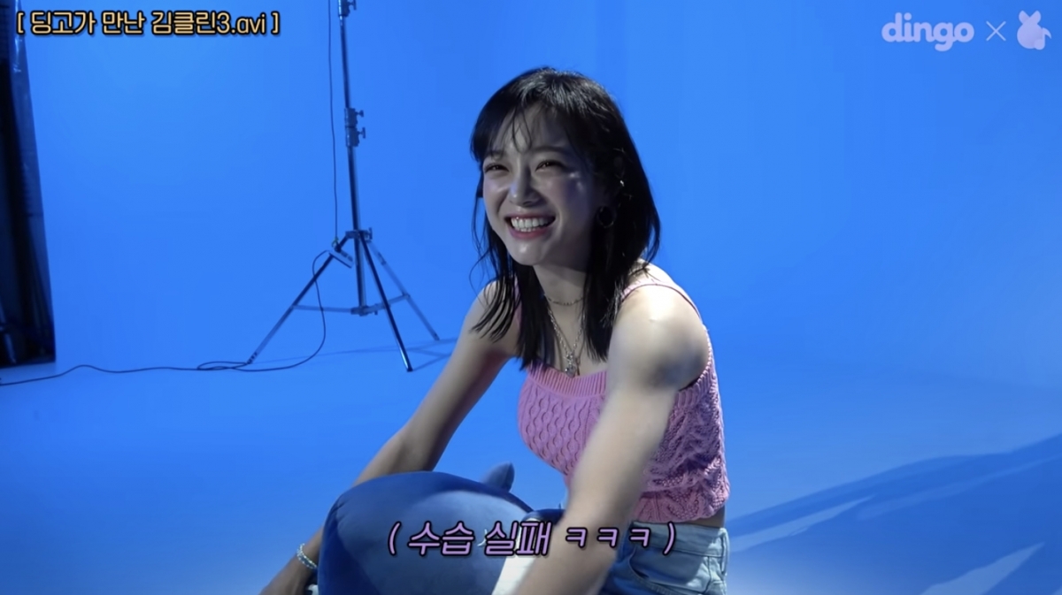 劇中女主角金世正出身自大熱選秀節目《Produce 101》,所以在開播前已備受觸目。