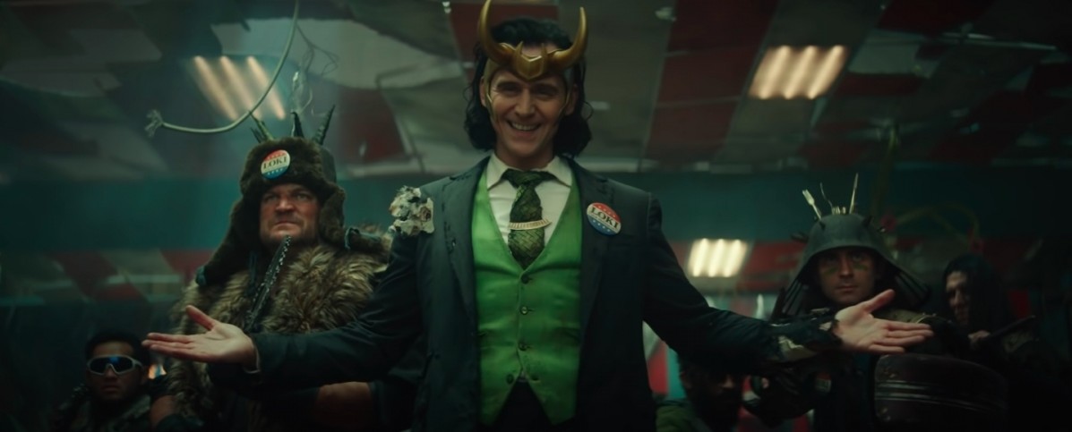 洛基(Loki)的獨立影集一共有6集,並預計於2021年5月在Disney+獨家上架。最新預告片中,就連結了《復仇者聯盟:終局之戰》中眾人要拿取魔方的情節,在魔方掉到Loki的腳邊,他就利用利用空間寶石逃脫,並企圖穿越時空改變人類的歷史,眾人都非常期待他的下落和他會造成的影響。