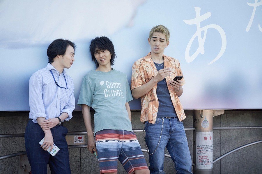 不過,也有網民看不慣日劇的演繹方式,指《今際之國的有枻》的主角們都很「中二病」,說話表情太誇張,在一些「大道理感動位,拍到好老土!」而遊戲的破解方式都會在每集的三分二中由主角一字一句交代清楚,指「講太白,好尷尬」