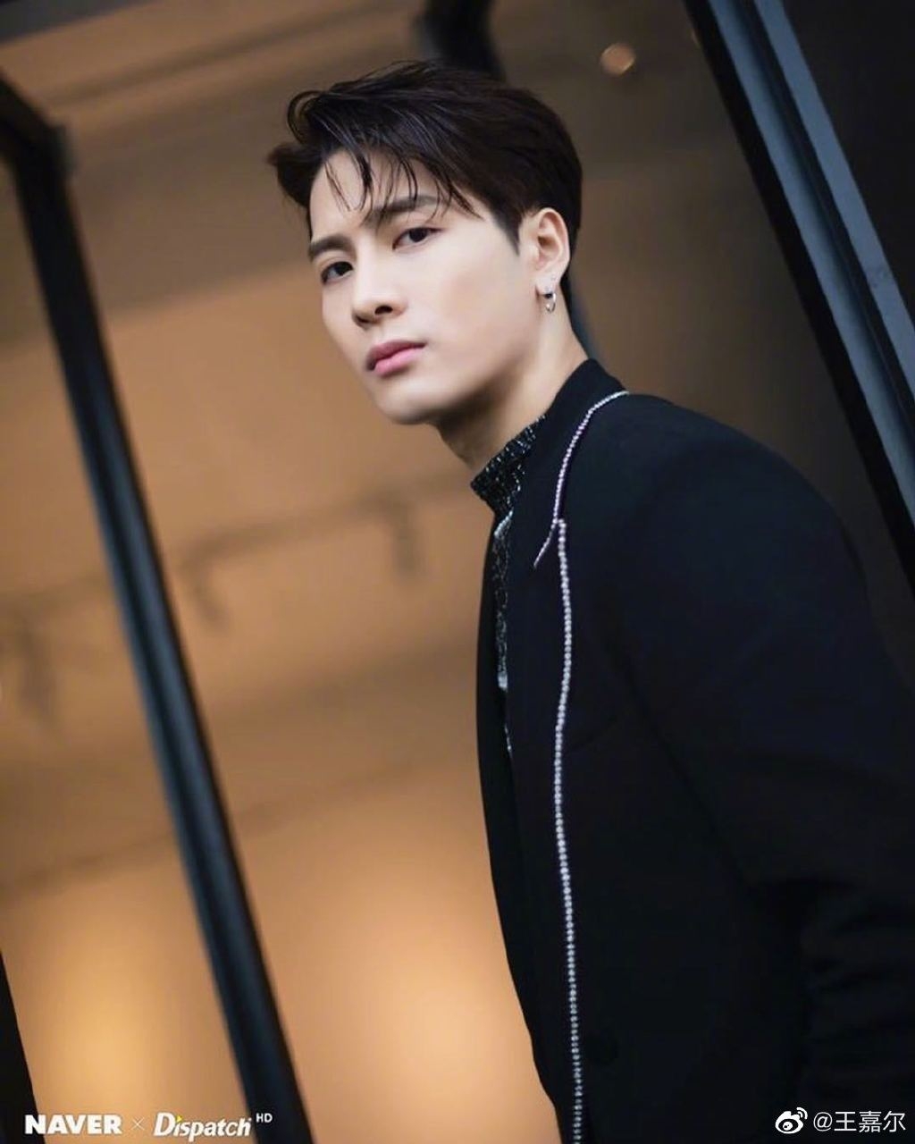 王嘉爾Jackson廣東話唱《分手總要在雨天》網民負評懶音多扮外國人唱廣東歌