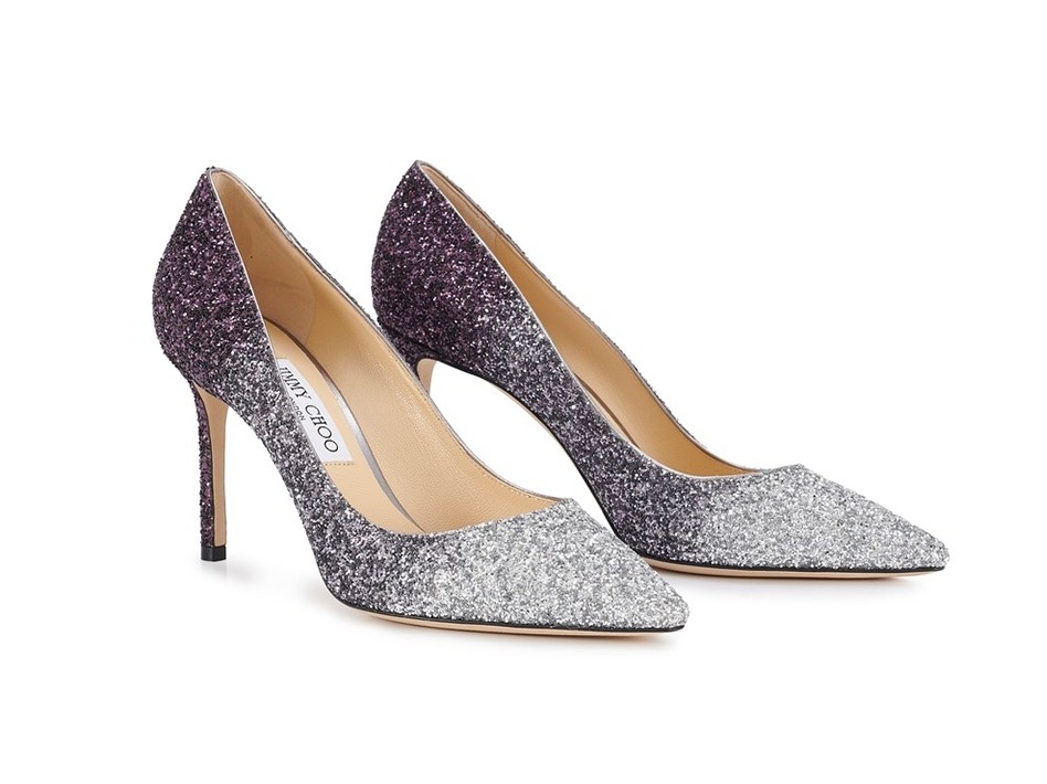【Jimmy Choo高跟鞋】另外還有這款與上面的款式是一樣,只是它變成了後踭漸層紫的設計,其高跟鞋的高度為cm,精緻大膽的款式一生人當然要在婚禮上穿一次!