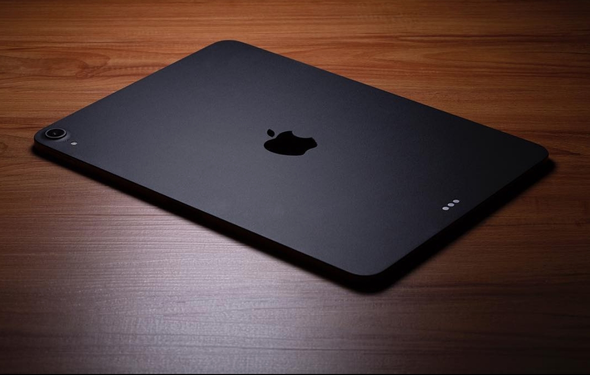 雖然目前消息只透露蘋果剛為新色申請專利權，可是不少業內人士都推測按照品牌近來不斷為產品換上新色的動向