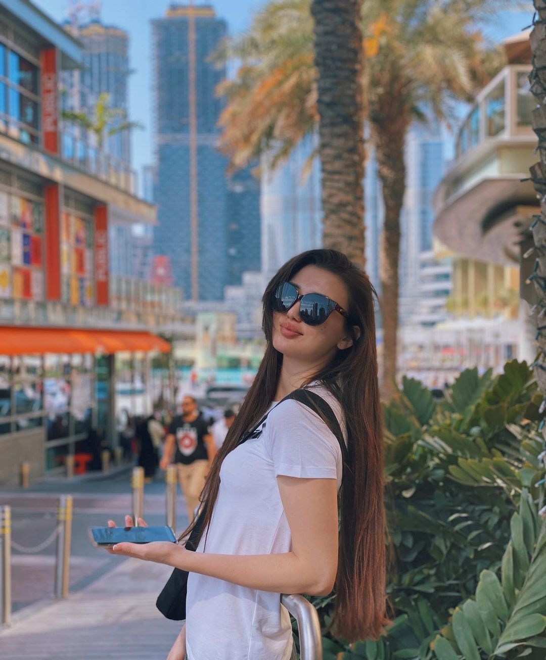 24歲排球女神莎賓娜整容慘變人造人?