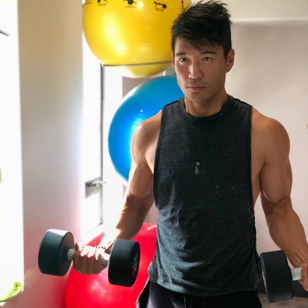 Kevin憑著亮眼外形以及如 Hulk 般的犯規肌肉,