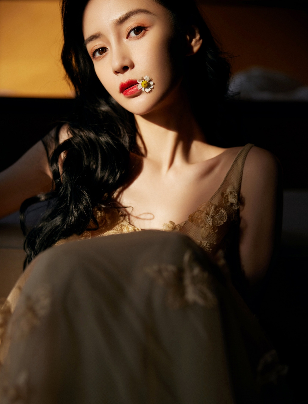 Angelababy否認係小三沒介入黃曉明跟李菲兒戀情/稱呼老公「黃先生」