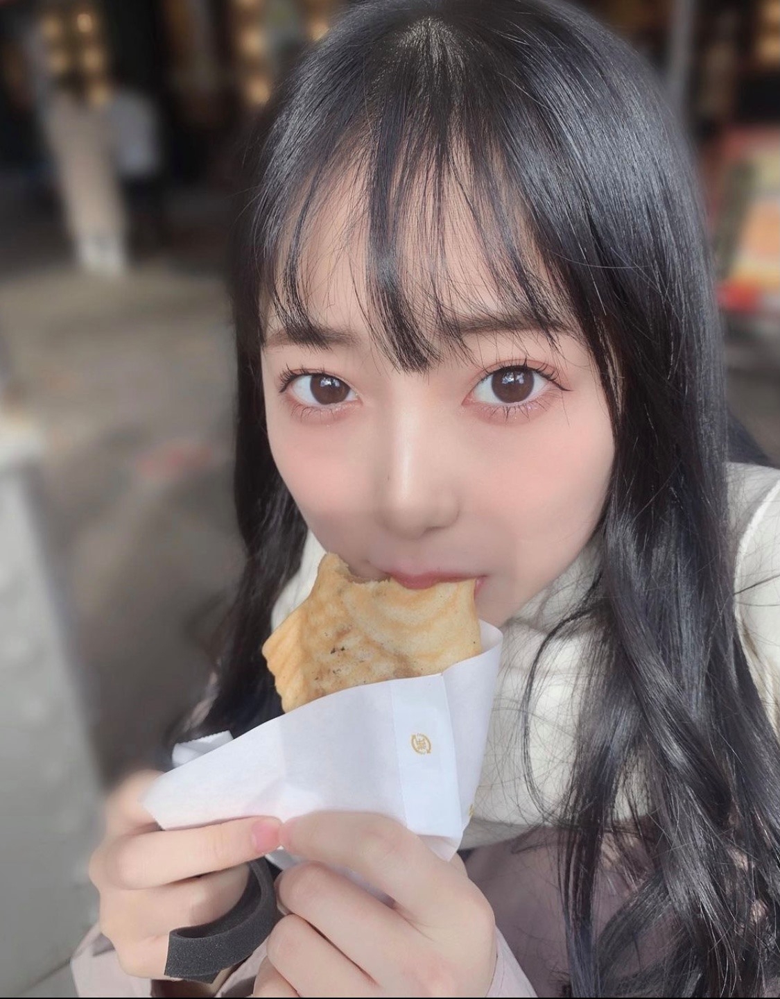 日本的街頭美食不得不說鯛魚燒了!無論男女老幼都十分喜歡的鯛魚燒,有著熱烘烘和香甜的口感,魚型的鯛魚燒也是日本非常標誌性的食物~