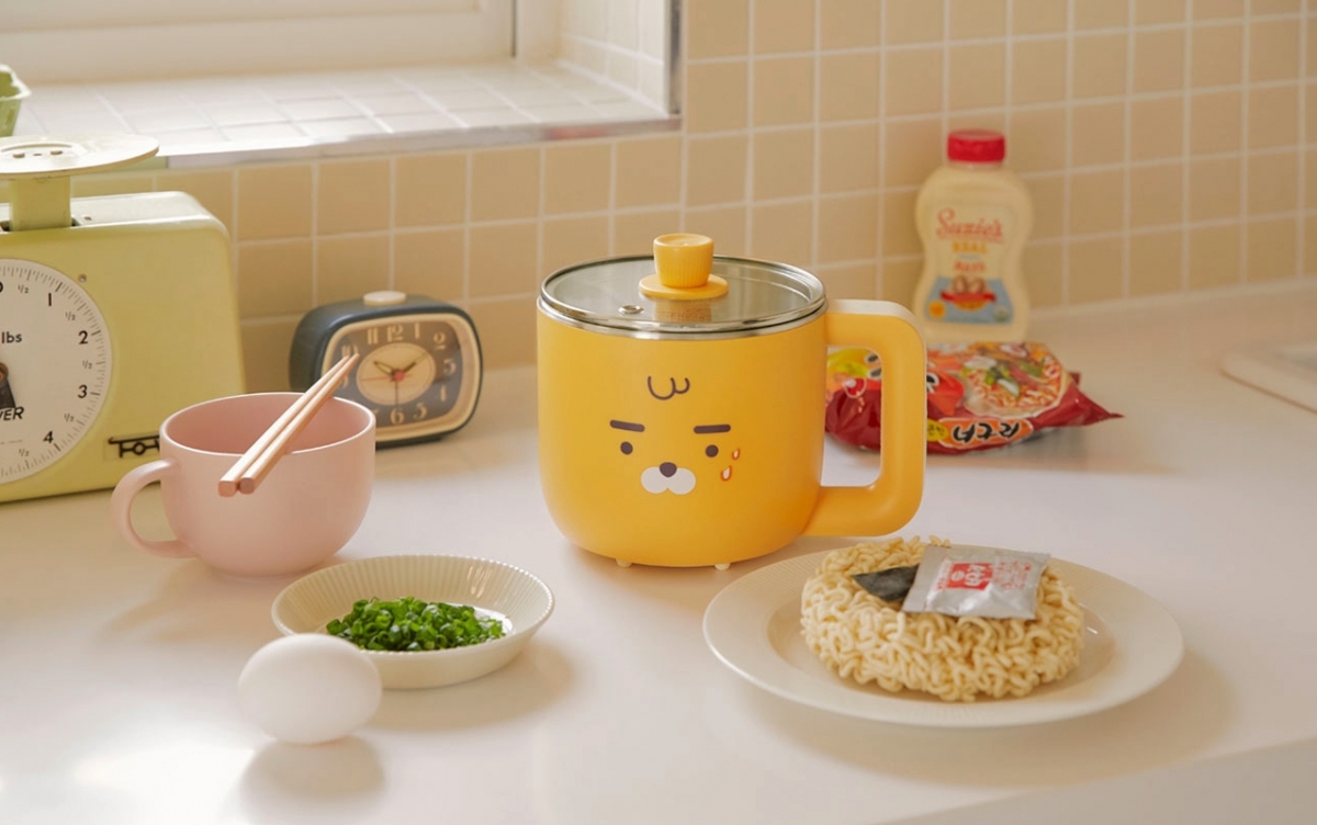 Kakao Friends推「Ryan快煮系列」!Ryan快煮鍋、折疊熱水壺輕巧便利,橘黃色調充滿溫暖感~