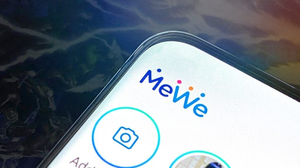 【MeWe移民攻略-Facebook】MeWe則強調大家可以為動態消息有自己的掌控權,即是它們絕不會操縱、過濾或者改變貼文排序