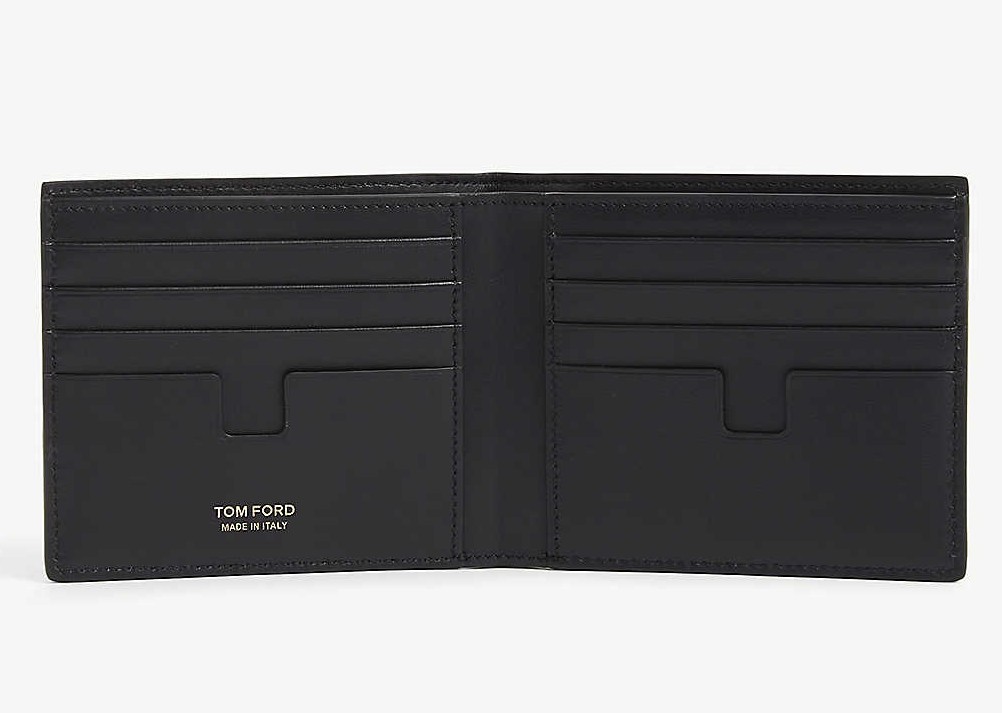 【情人節男朋友禮物2021】不妨可以選擇這款TOMFORD海軍綠色的錢包，以不同的緣色添搭在一起，很有藝術氣息！