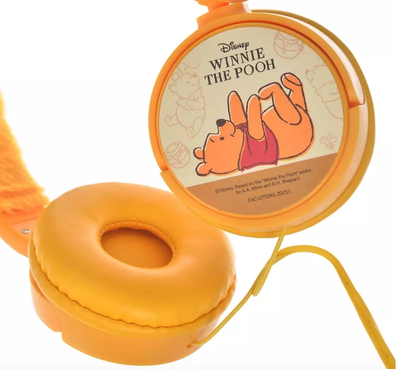 另一個可以用作播歌和揚聲的就是這個造型耳機!耳機是戴頭式的,可播放立體聲響,有左右聲道。重點是這個耳機有著小熊維尼的耳朵造型,戴在頭上就像去了迪士尼一樣歡樂,工作心情也更輕鬆~