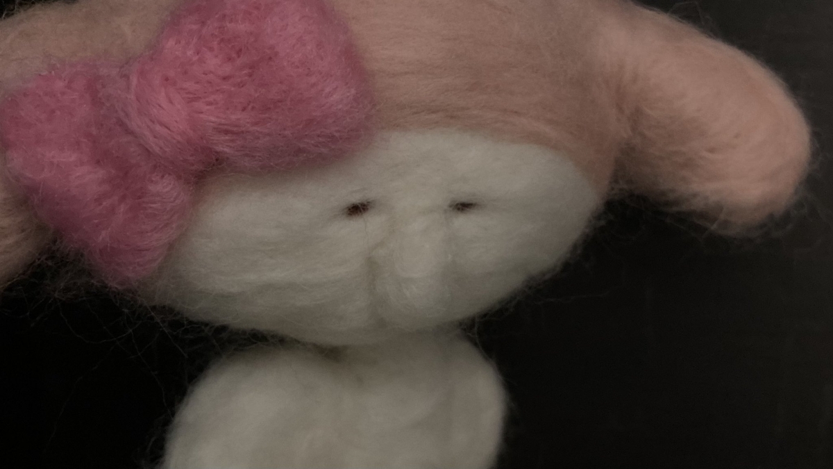 嬌小的Melody頓時擁有了長瘦的身軀和四肢，就像被抽乾靈魂的人乾一樣。Melody的頭部形狀卻非常原好無缺，但是五官卻極度崩壞～