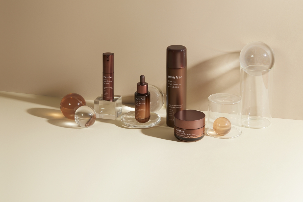 【敏感肌護膚品推介2021】採用晚間三重潤護配方™,從肌底注入注水因子,再築起保濕網以加強鎖水屏障~產品通過肌膚過敏測試