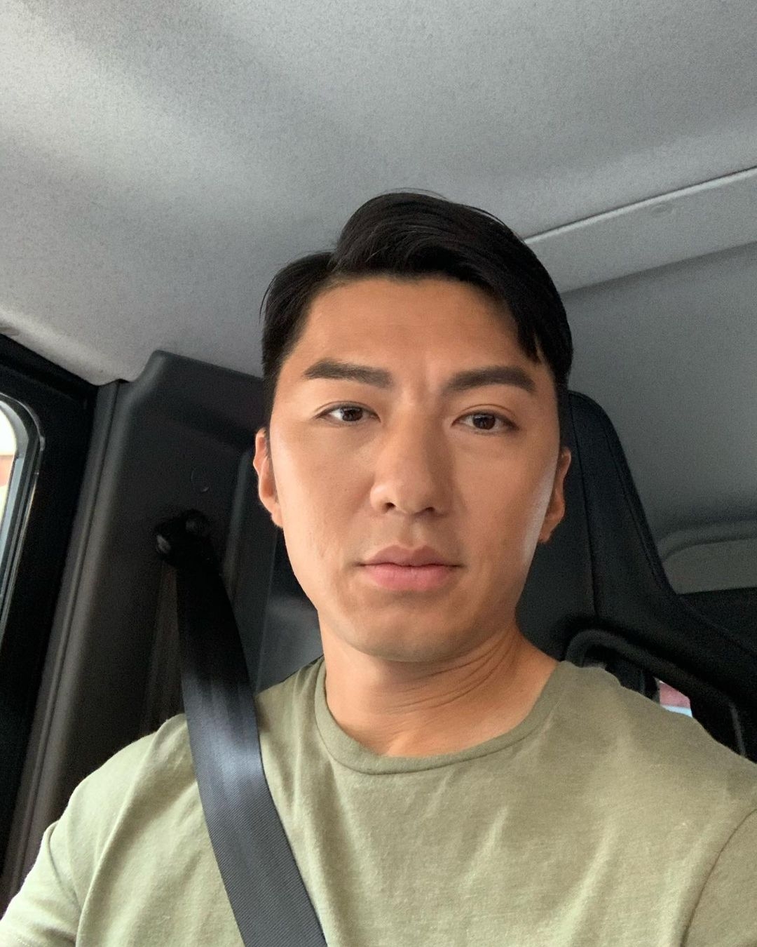 39歲的袁偉豪(Benjamin)早前被網民指外貌崩壞,婚後大走樣,看起來顯老且超憔悴的,更被稱為「醜男」!