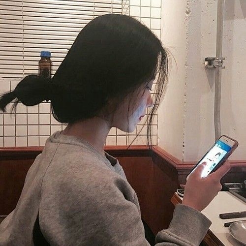 Facebook自收購Whatsapp和Instagram後在香港的通訊市場可說是一人獨大
