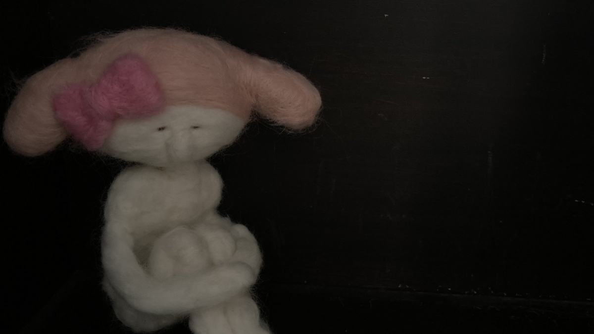 這位「人乾版」Melody的眼睛極細，而且鼻子腫大，跟原版的Melody一點也不像啊！網民紛紛稱這位是暗黑版本的Melody，神情惆悵而且厭世，格外陰森！就像是豐富的人生閱歷的大叔一樣，看透世事，讓它增添了不少反轉魅力～