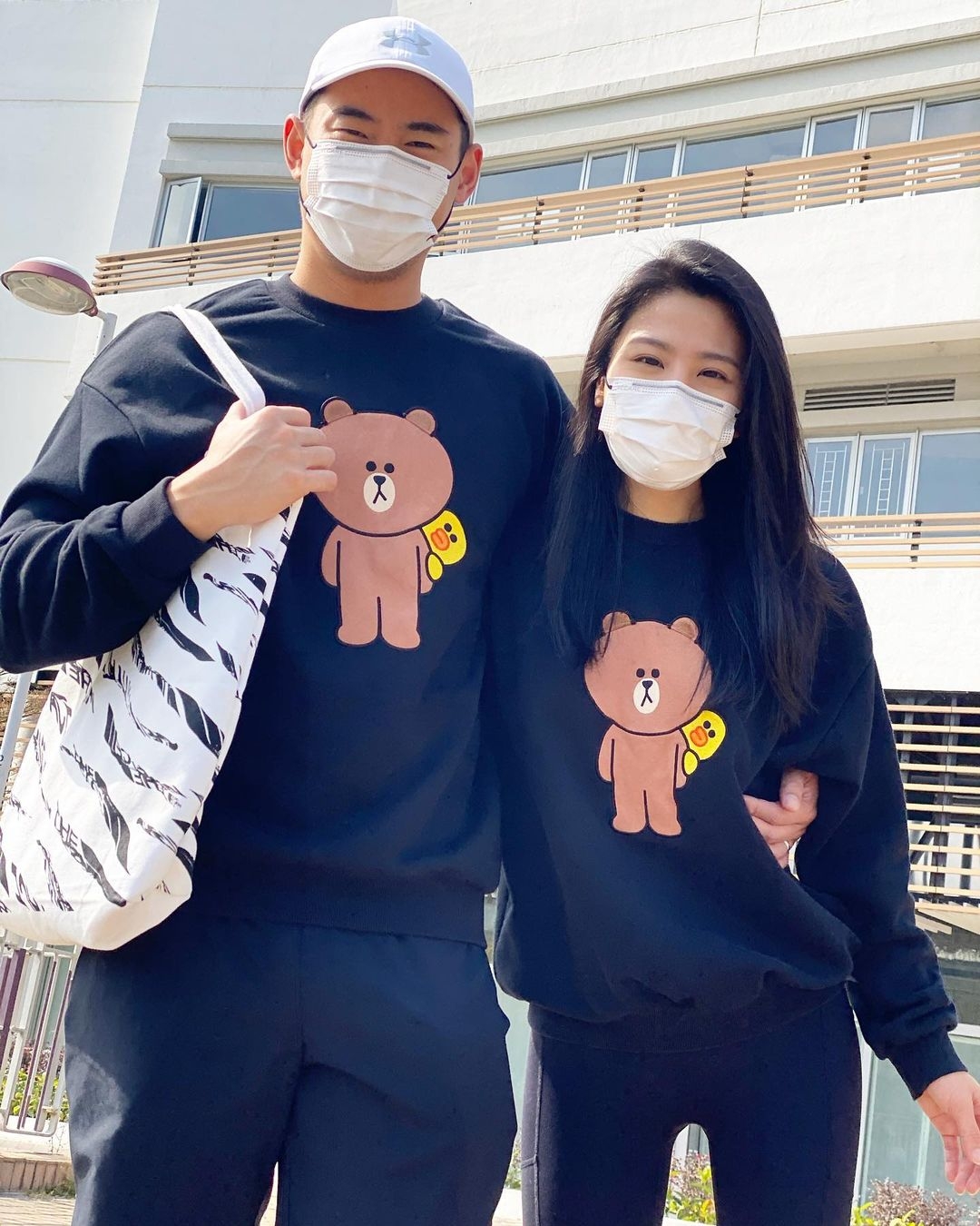 近日有網民就在她的Instagram下留言,攻擊其老公的能力,引來Coffee的霸氣還擊