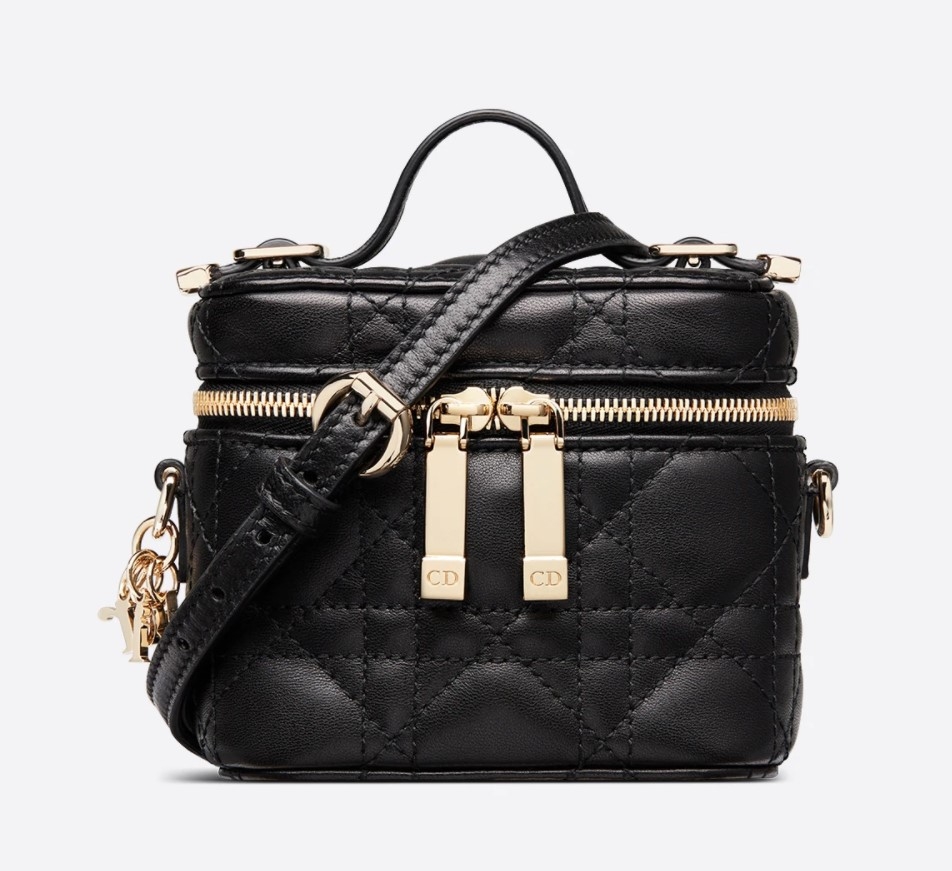 今次推出的迷你版 Lady Dior Vanity Case 絕對也叫人心動,
