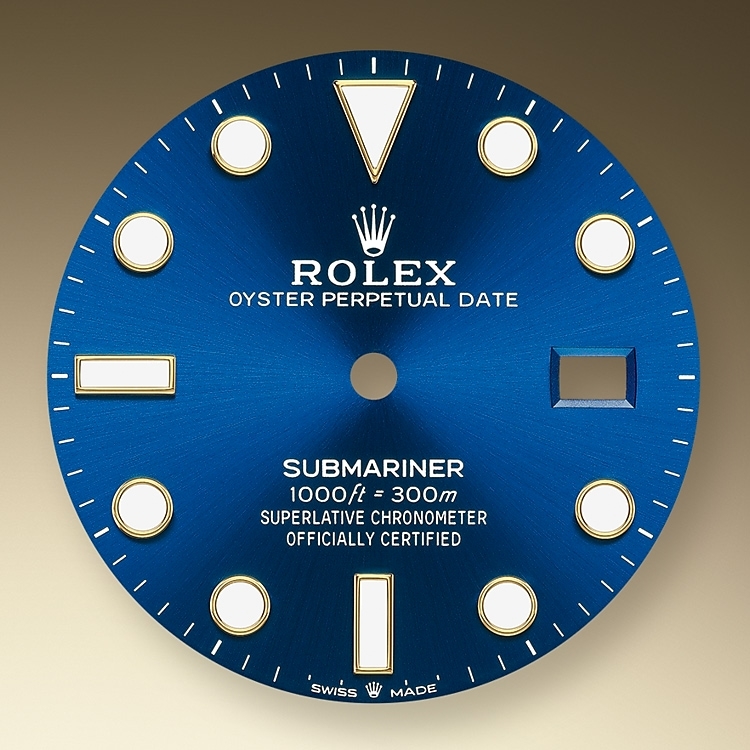 【Rolex勞力士手錶2021】錶面的Chromalight夜光可以讓你於漆黑環境中清晰看到錶面,錶面的設計亦很簡單易讀,採用三角形