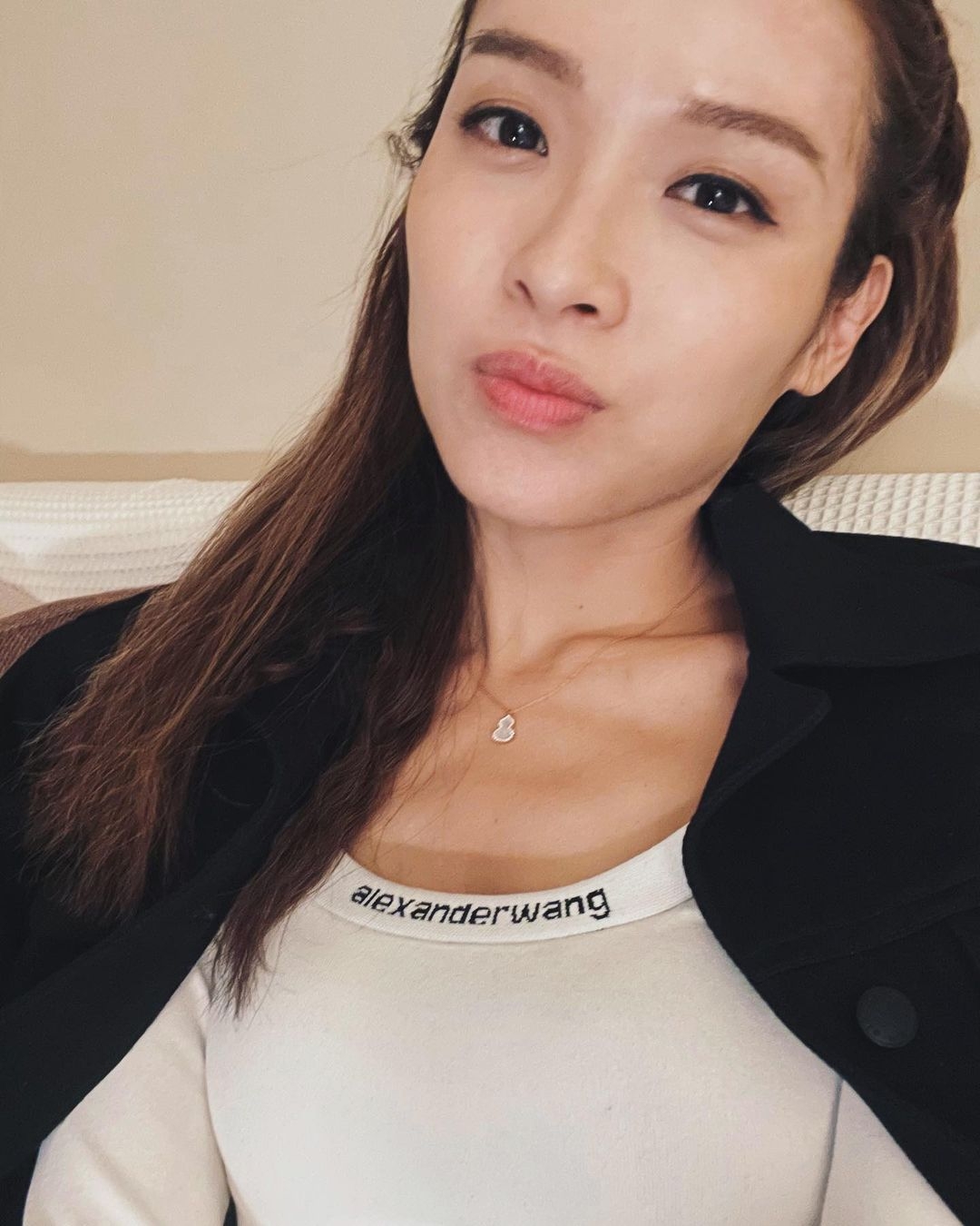 李佳芯Ali的觀眾緣極之好,除了因長相甜美,其演技精湛,本身散發著可愛傻氣的個性,同時又能展現出成熟女性的性感嫵媚