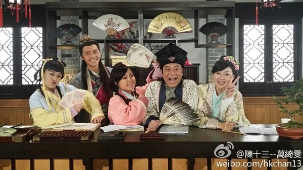 當中提到了王浩信與黃心穎在拍《東坡家事》時就過往甚密,黃心穎更不時向王浩信主動出擊。