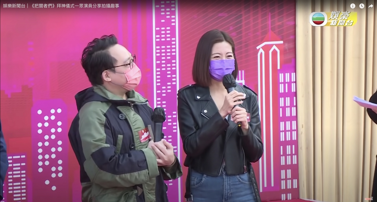 亦有網民指陳自瑤無論在衣著或表現都完勝當晚奪得「視后」的蔡思貝,風頭比蔡思貝更盛,她聽到後不斷表示多謝大家的捧場,笑說自己亦非常開心。