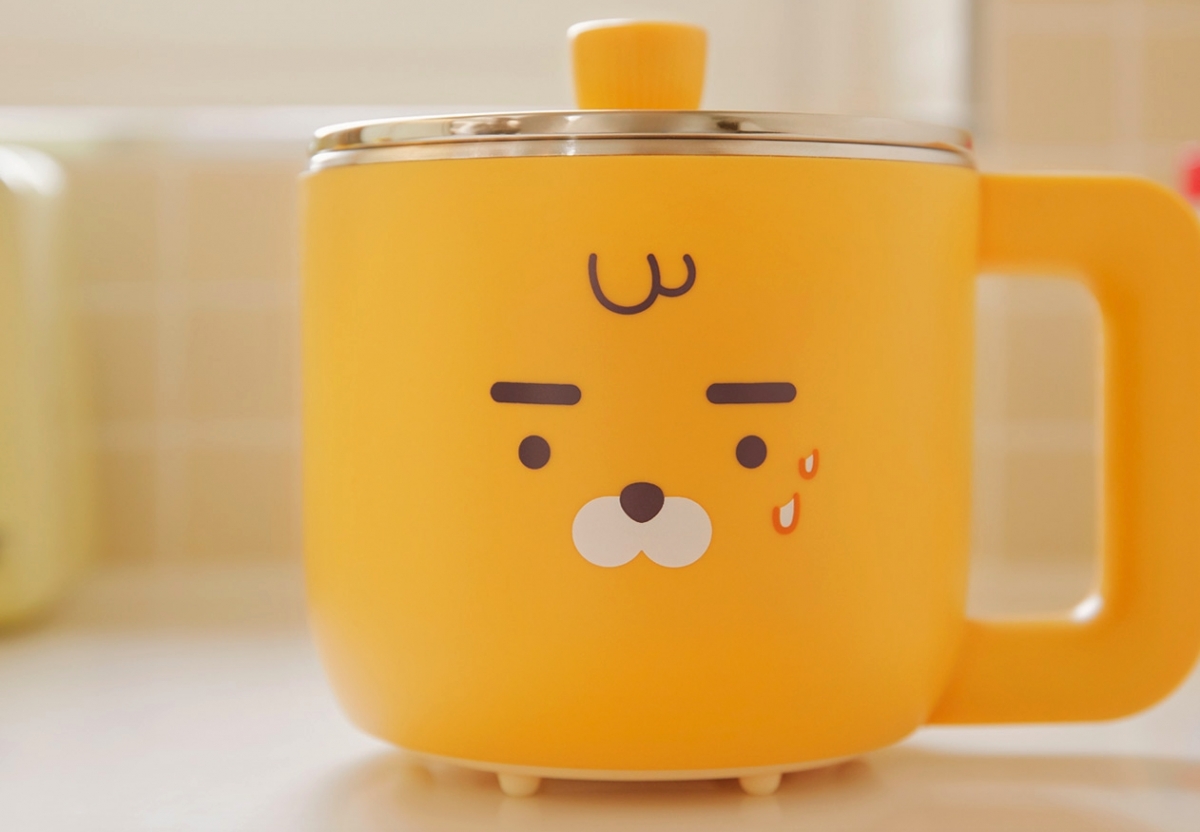 Kakao Friends推「Ryan快煮系列」!Ryan快煮鍋、折疊熱水壺輕巧便利,橘黃色調充滿溫暖感~